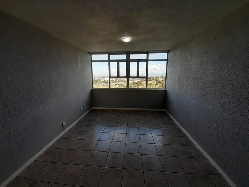 To Let 1 Bedroom Property for Rent in Loevenstein Western Cape